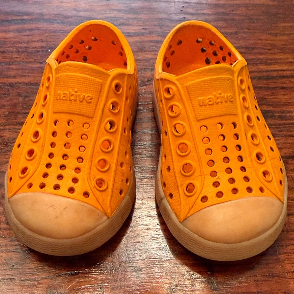 Native Kids Water Shoes - Bright Orange